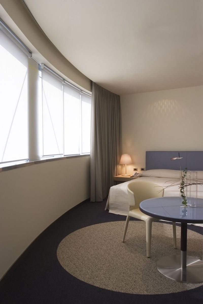 T Hotel - Image 5