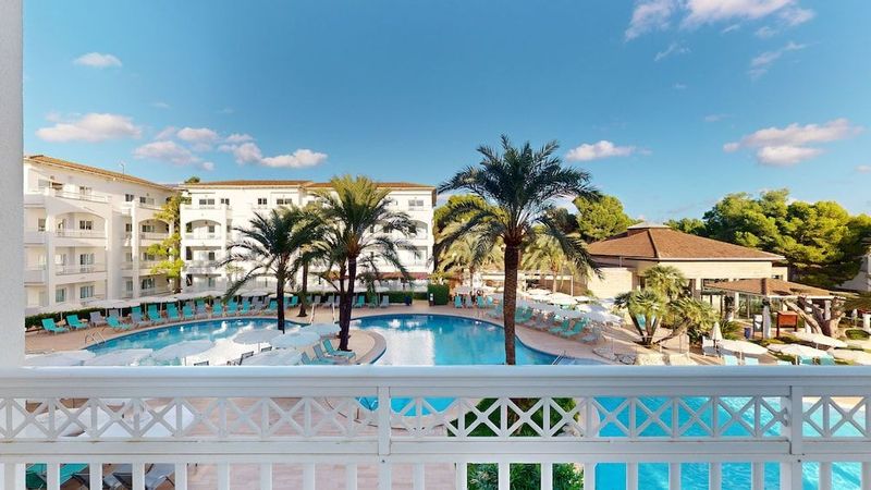 Green Garden Aparthotel - Image 7