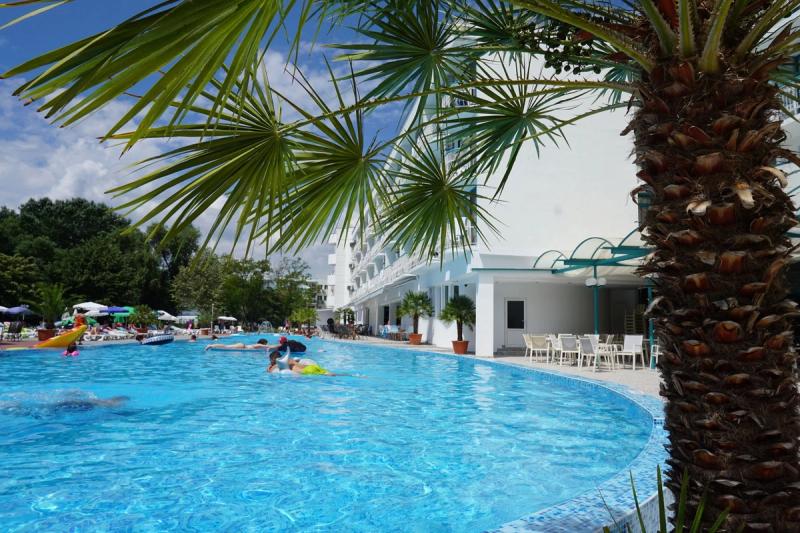 Zefir Hotel - Image 2