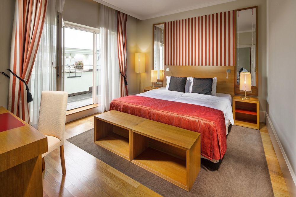 Mamaison Hotel Riverside Prague - Image 2