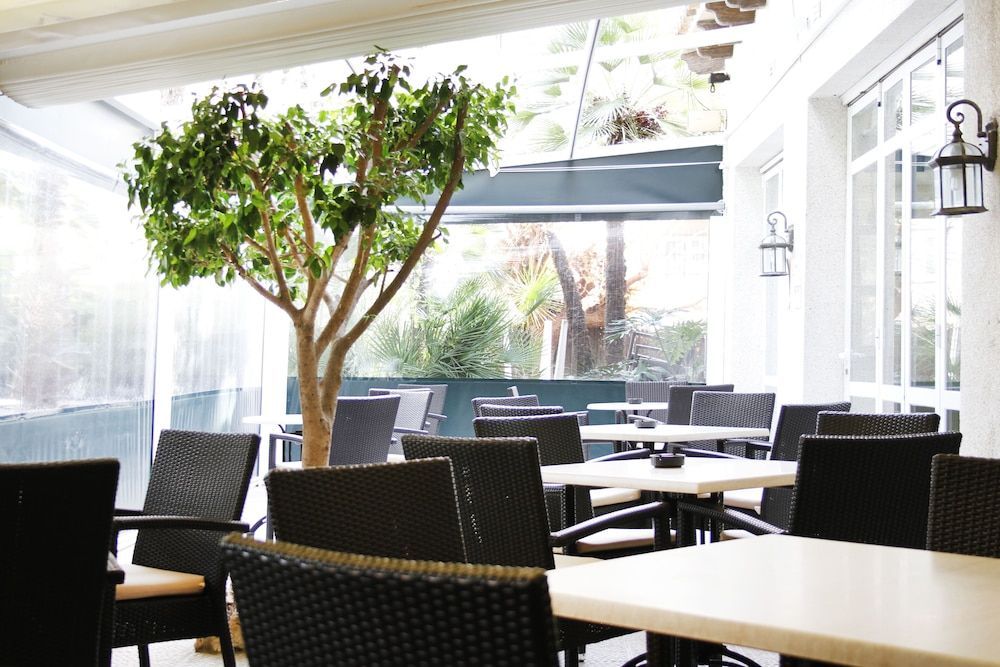 Hotel Morlans Garden - Image 9