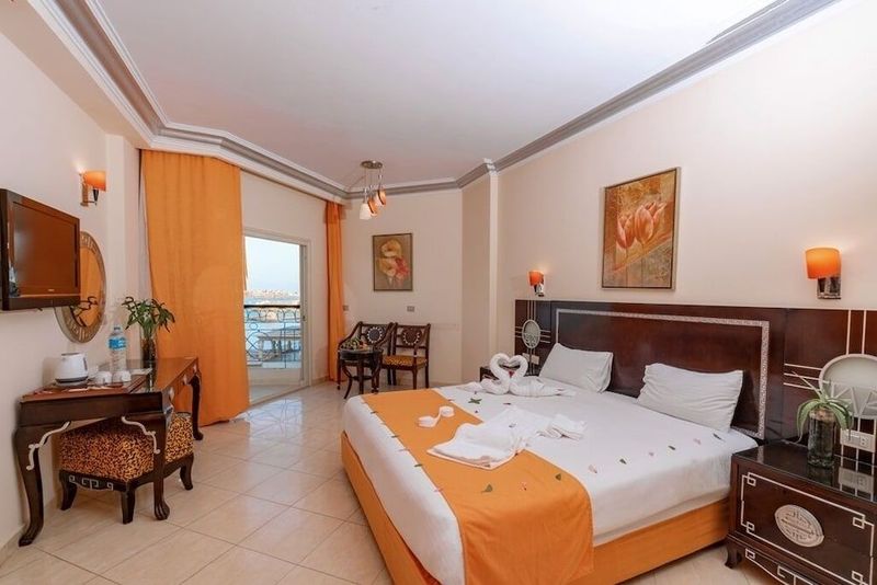 Sphinx Aqua Park Beach Resort - Image 10