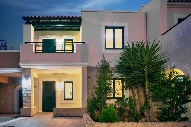 Dionysos Hotel Apartments & Studios - Image 10