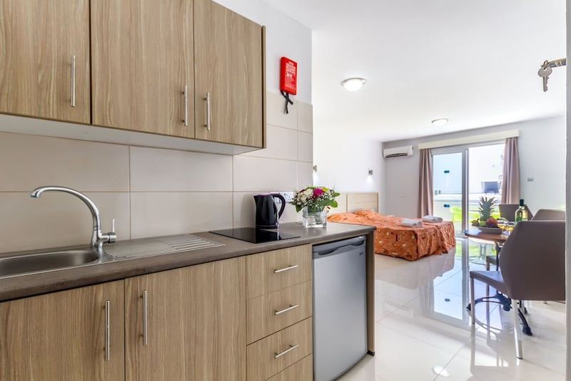 Paul-Marie Hotel Apartments - Image 6
