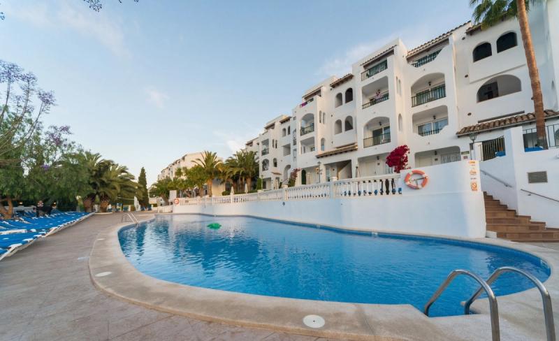 Holiday Center - Image 4