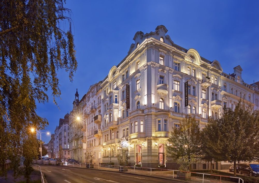 Mamaison Hotel Riverside Prague - Image 1