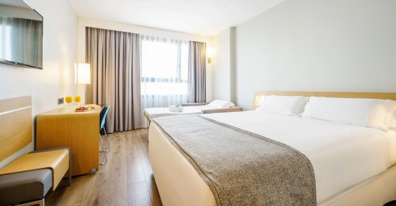 Hotel ILUNION Valencia 4 - Image 3