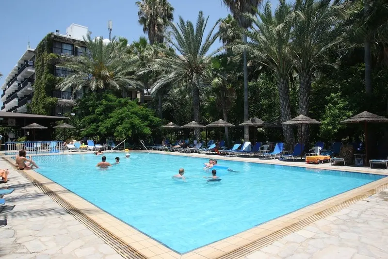 Veronica Hotel