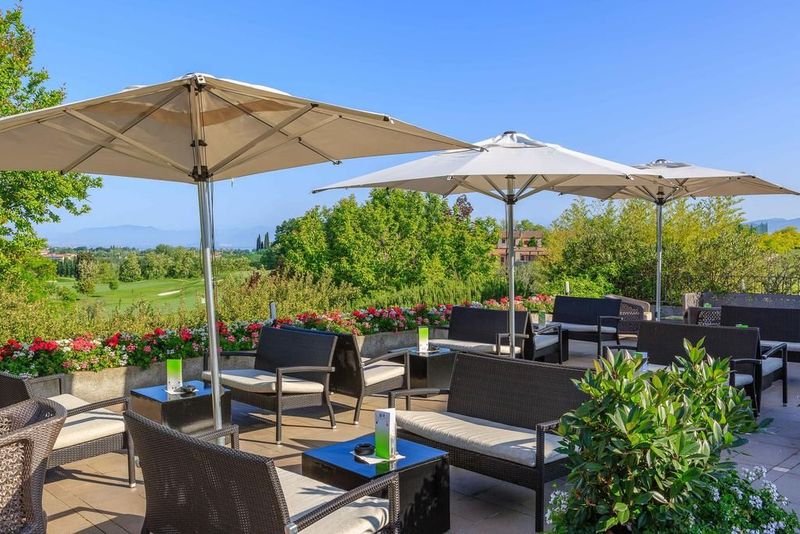 Golf Residence - Image 2