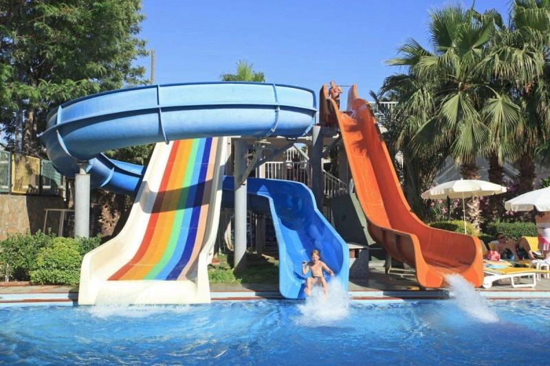 Club Mermaid Village - Image 10