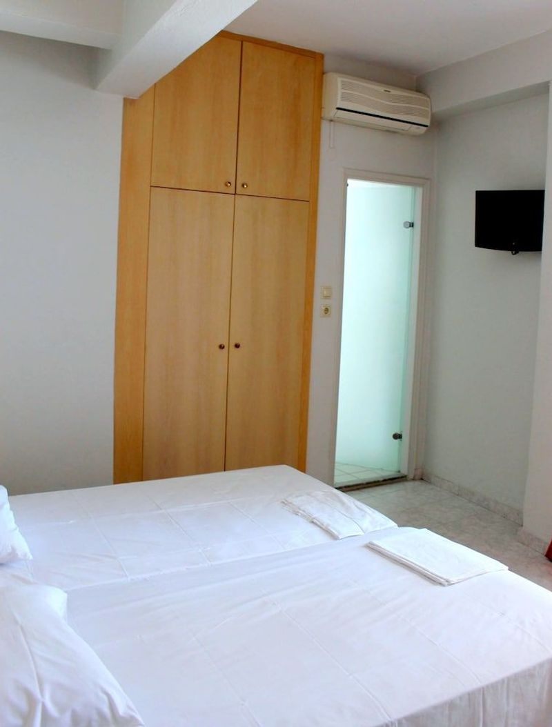 Savoy Hotel - Image 10