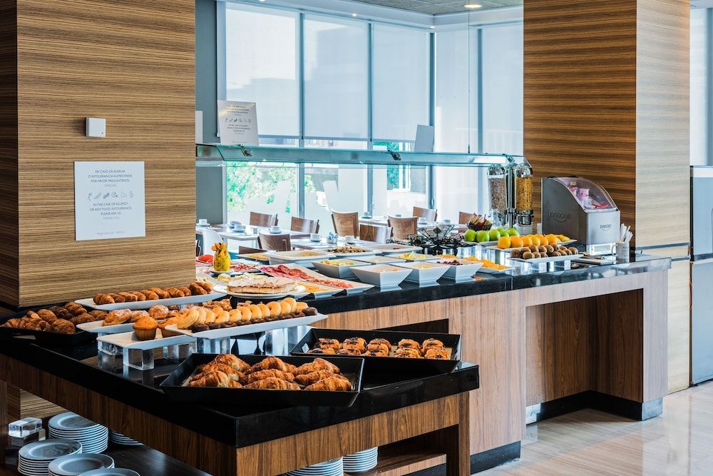 Hotel Madrid Chamartín - Image 9