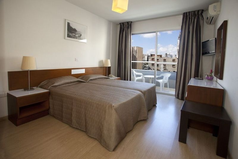 Blazer Residence - Image 8