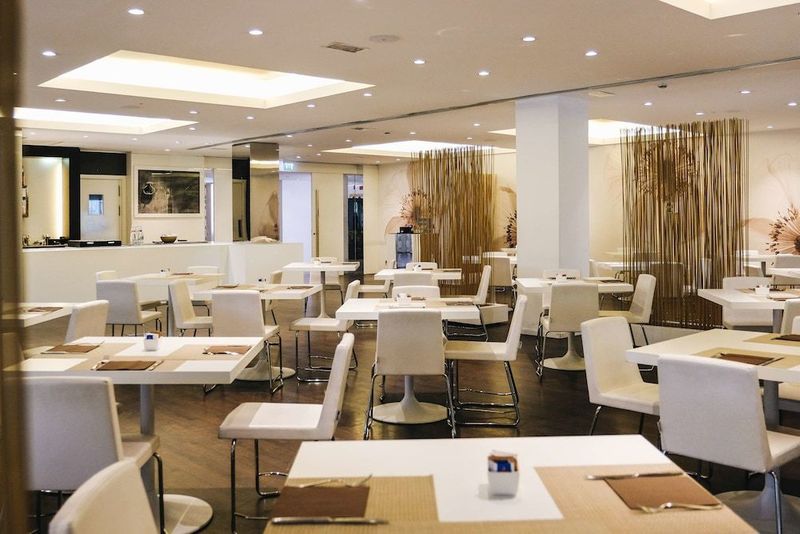 Best Western Plus Tower Hotel - Image 6