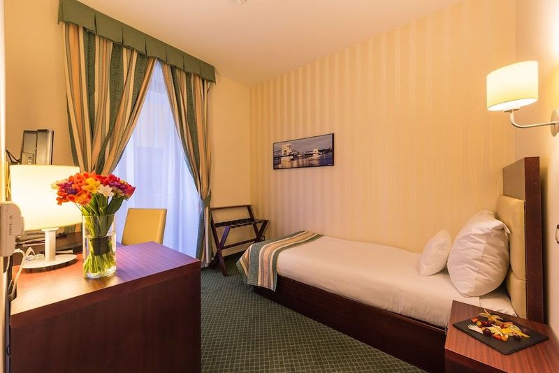 Hotel President - Image 2