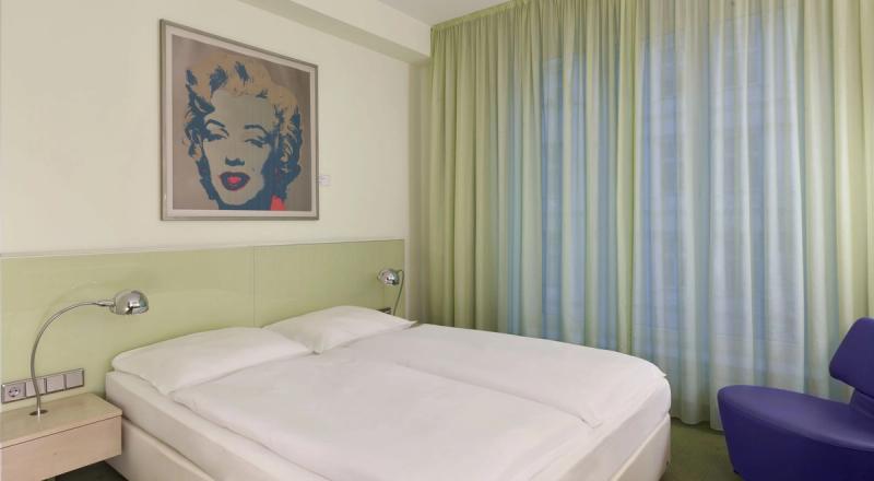 Park Plaza Berlin - Image 10