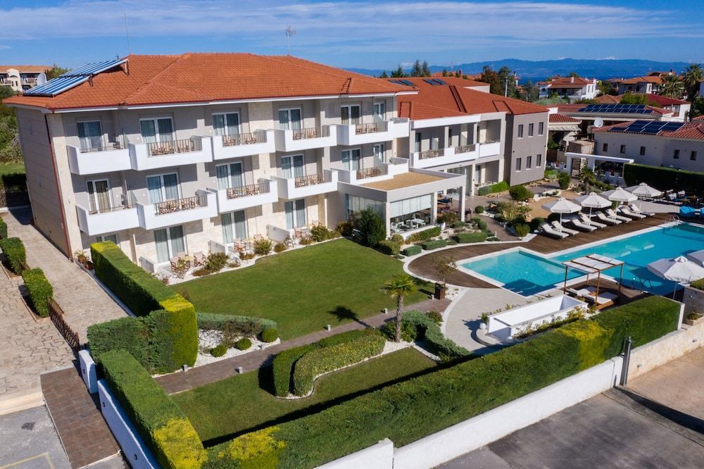 Lagaria Hotel & Apartments - Image 5