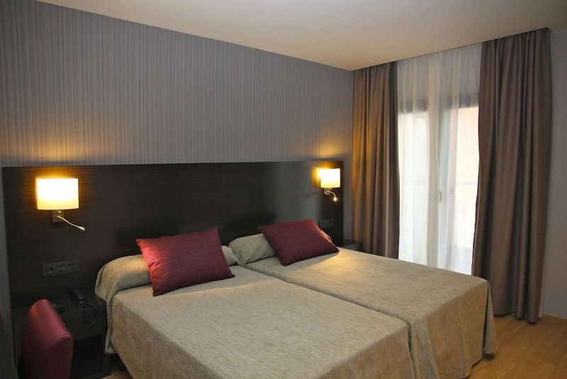 Hotel Petit Palau - Image 3