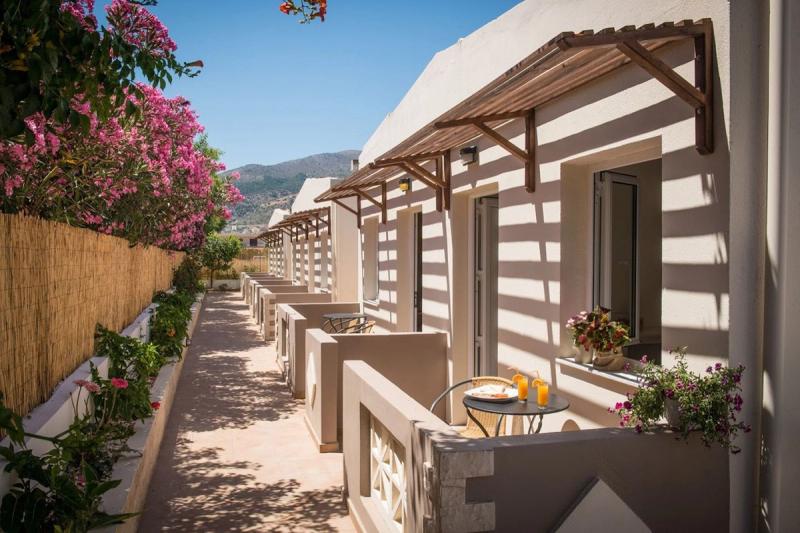 Kastro Beach Apts - Image 9