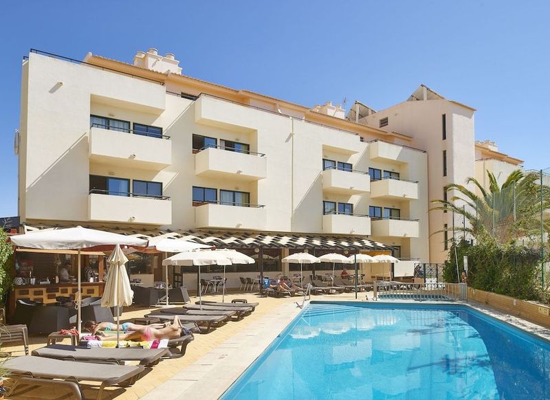 Oceanus Aparthotel - Image 3