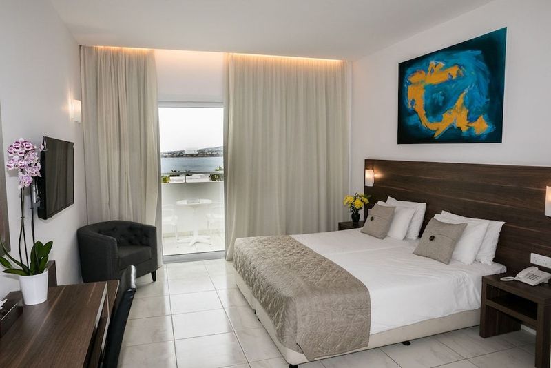 Theo Sunset Bay Holiday Village - Image 3