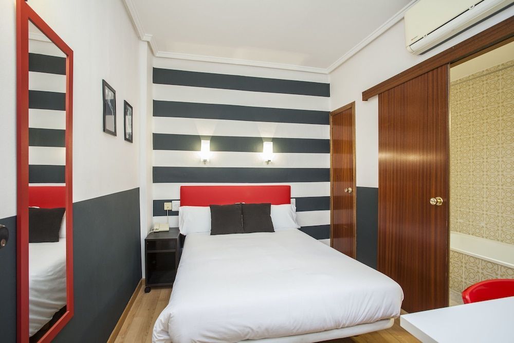 Hotel Valencia de la Musica - Image 7