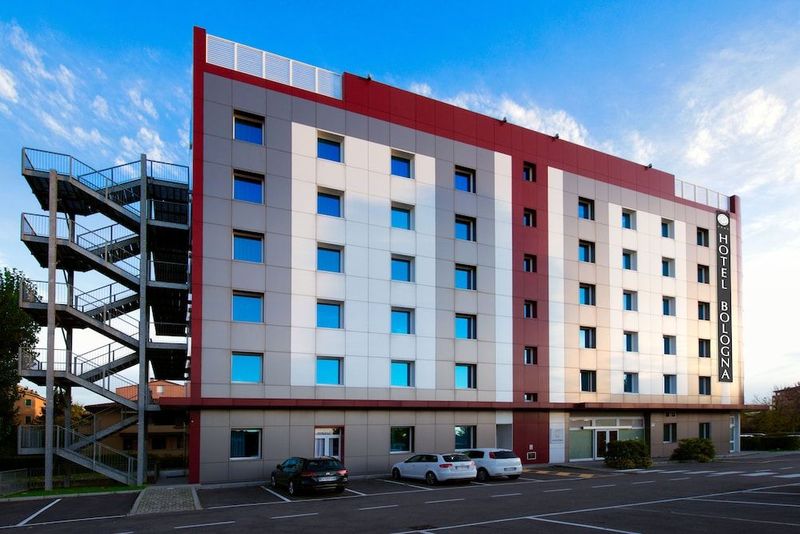 CDH Hotel Bologna - Image 10