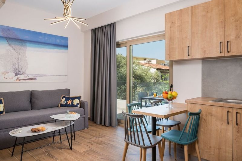 Aequor Luxury Rooms - Image 10