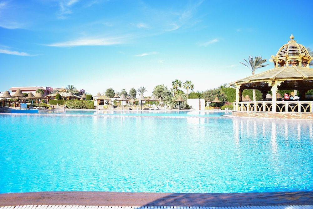 Parrotel Aqua Park Resort - Image 1