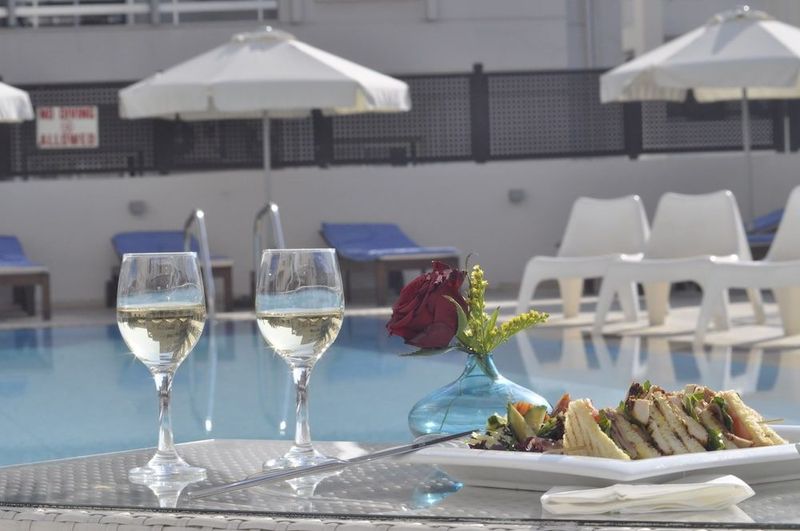 Sun Hall Hotel - Image 2