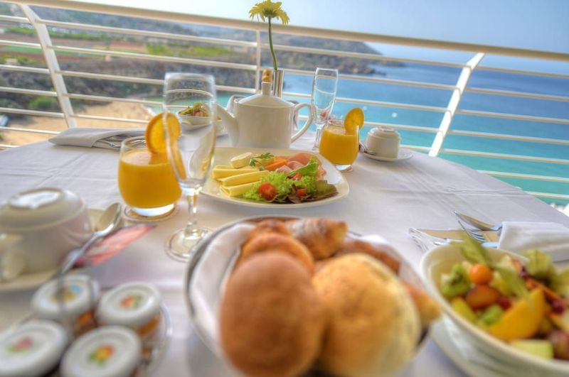 Radisson Blu Resort & Spa Golden Sands - Image 9