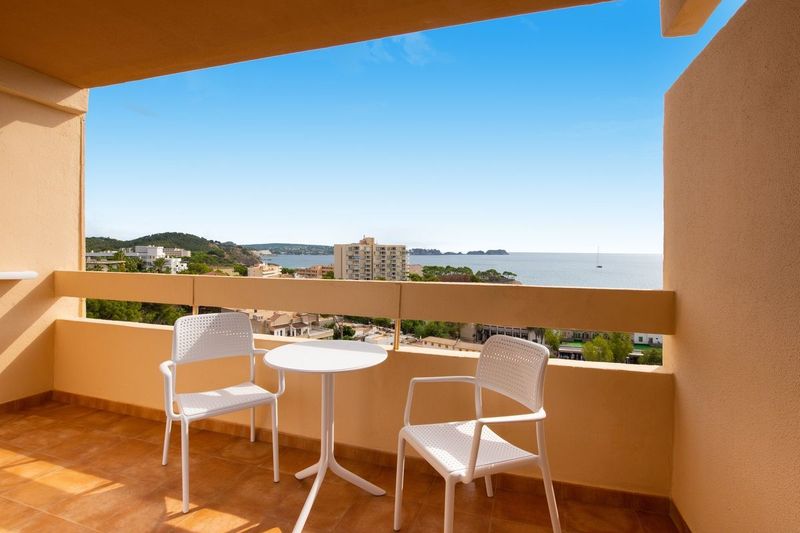 Valentin Reina Paguera Hotel - Image 3