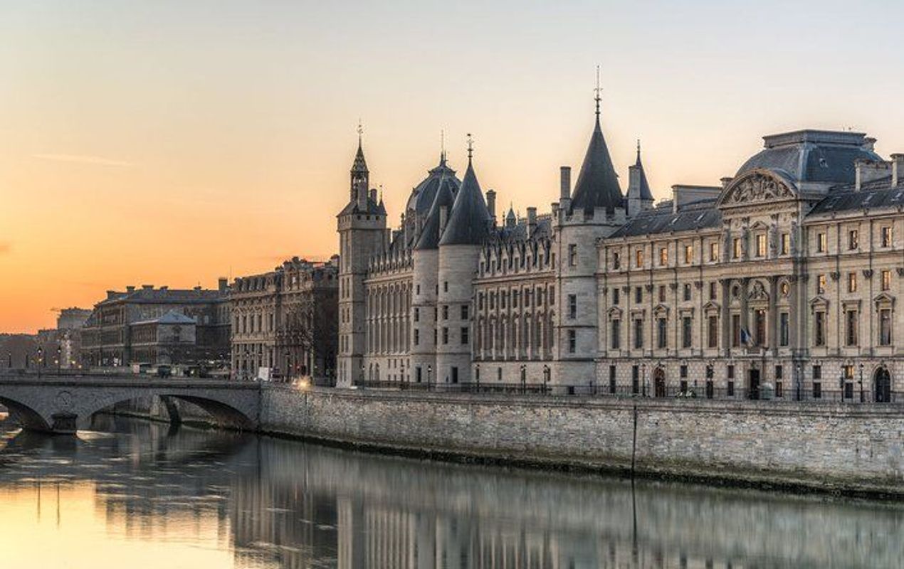 La Conciergerie var magtens centrum, da Frankrig var et monarki