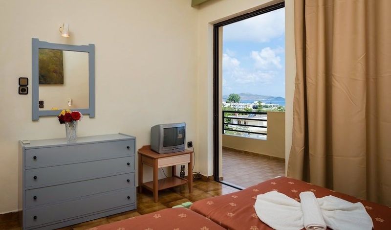 Nireas Hotel - Image 10