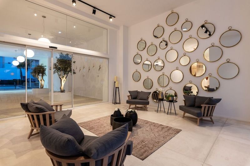Abacus Suites Boutique Hotel - Image 9
