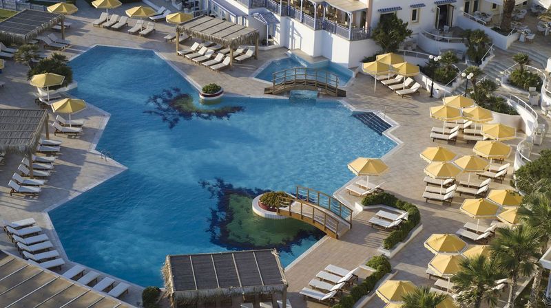 Serita Beach Hotel - Image 5