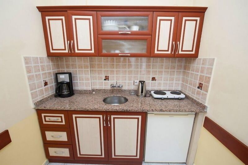 Lavinia Apart Hotel - Image 6