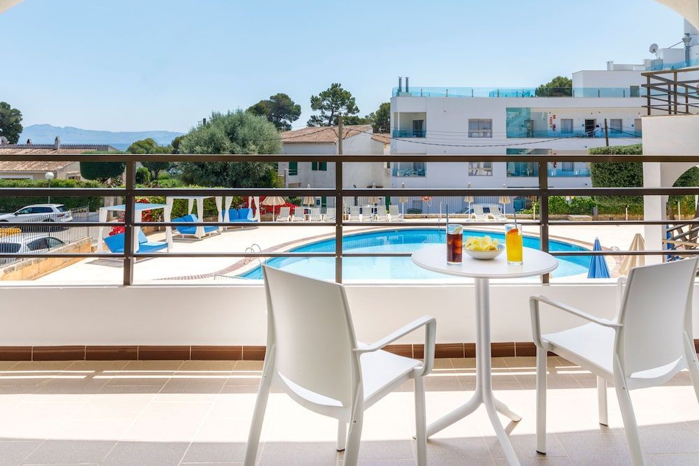 Mar Hotels Alcanada - Image 2
