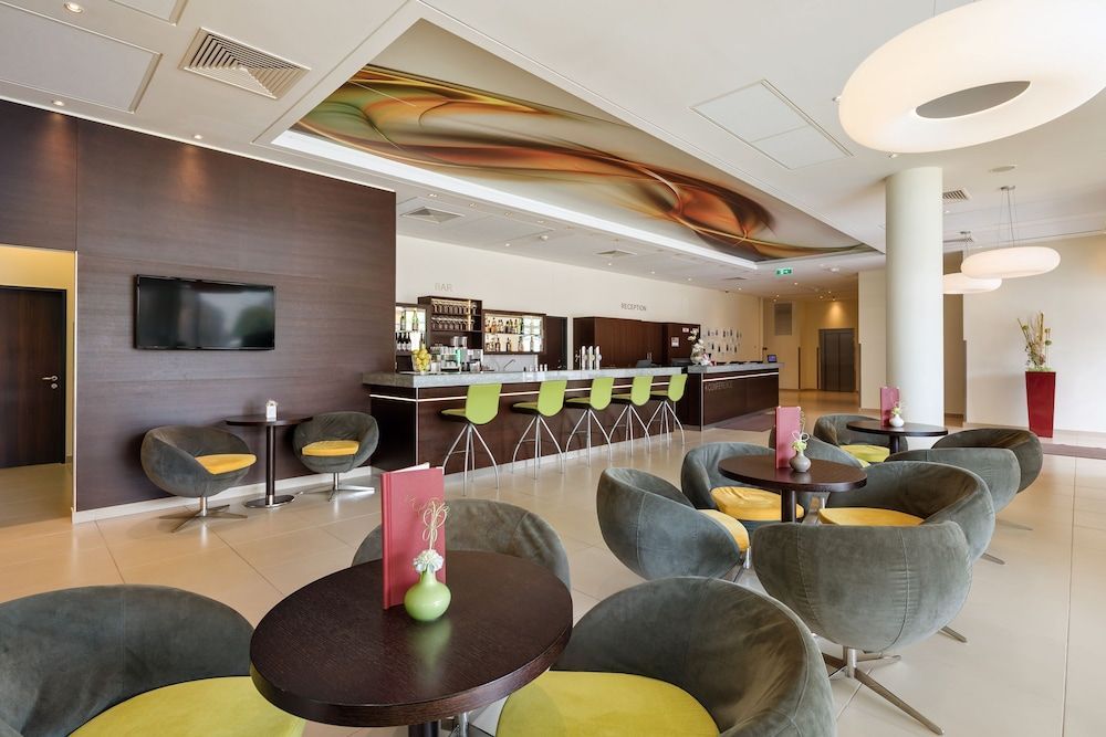 Austria Trend Hotel Doppio - Image 10