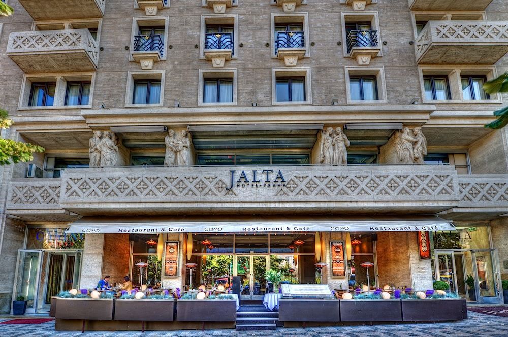 Jalta Hotel - Image 2