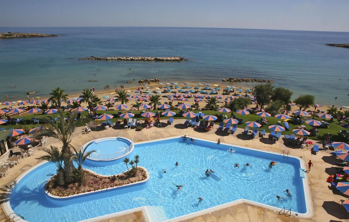 Corallia Beach Hotel Apartments - Image 1