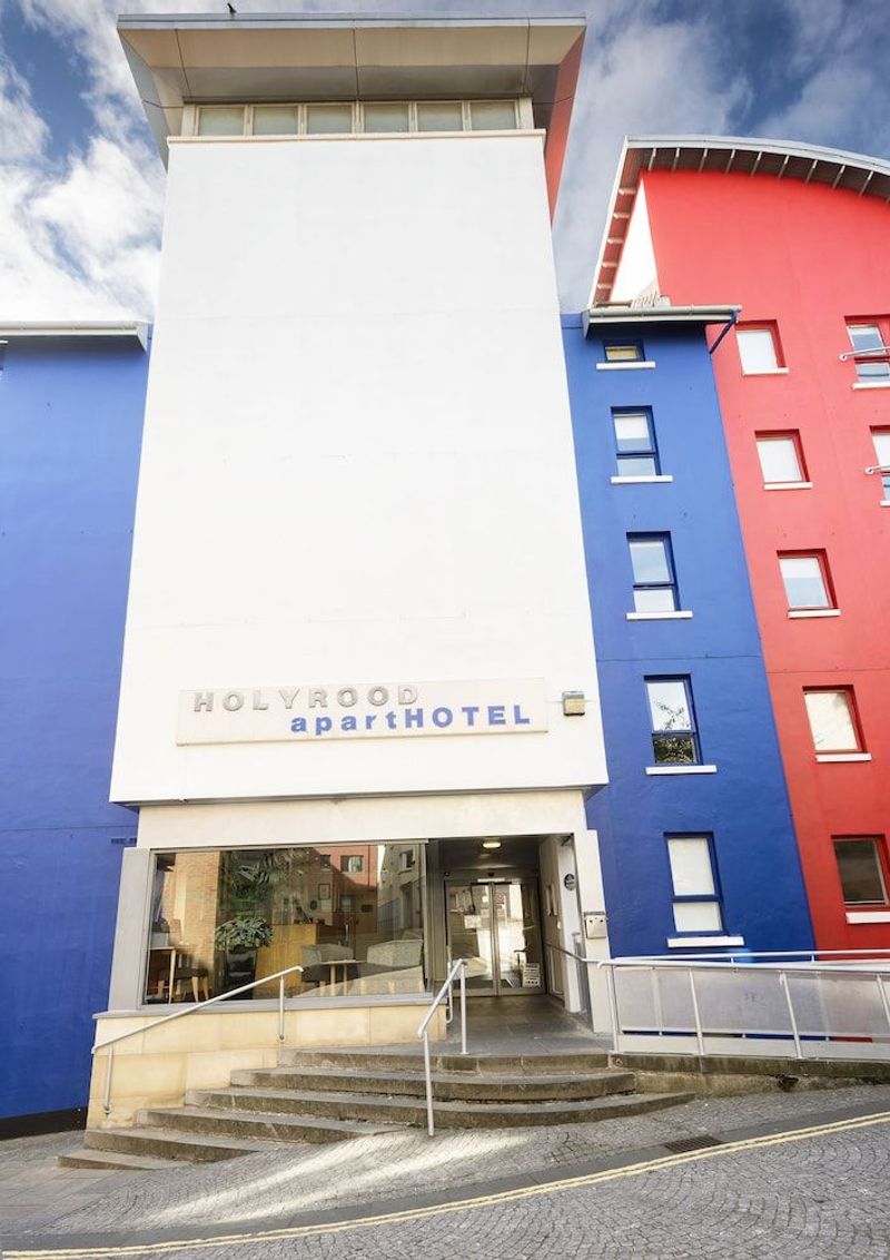 Holyrood Aparthotel - Image 7