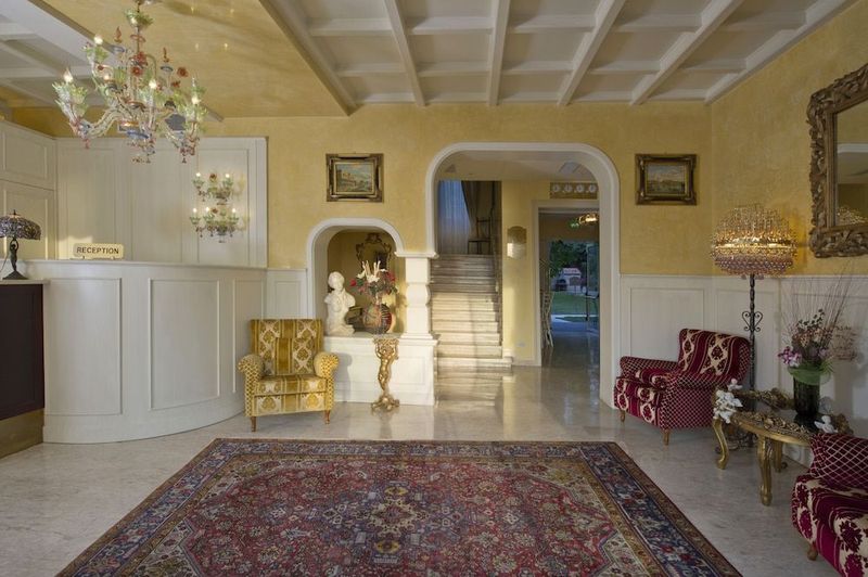 Viktoria Palace - Image 6