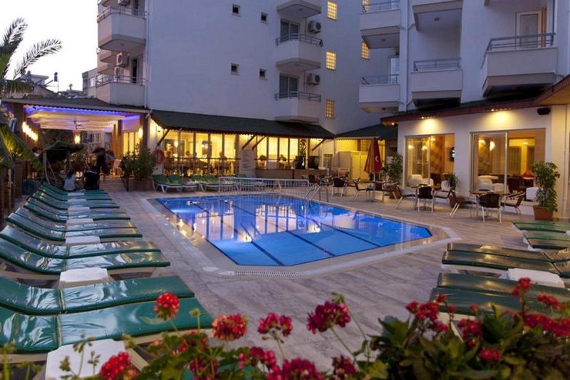 Remi Hotel - Image 9