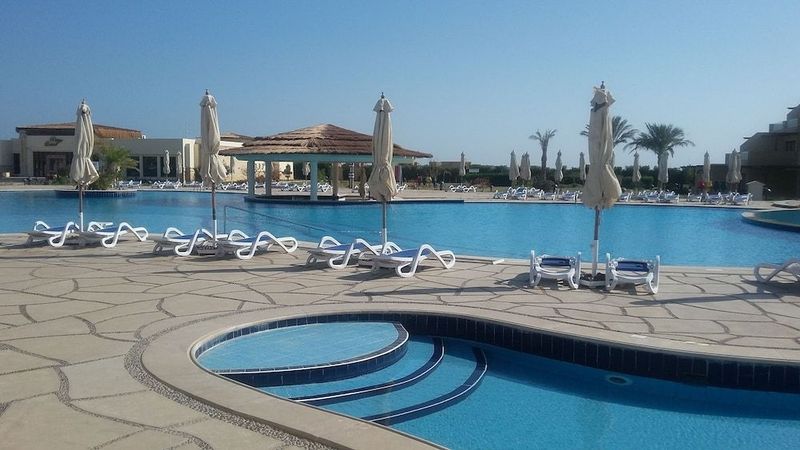 Moevenpick Resort Soma Bay - Image 1