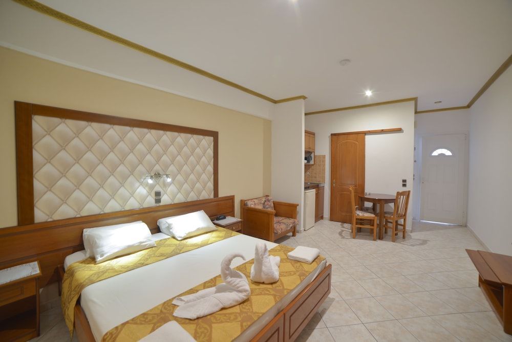 Angelina’s Hotel & Apartments - Image 4