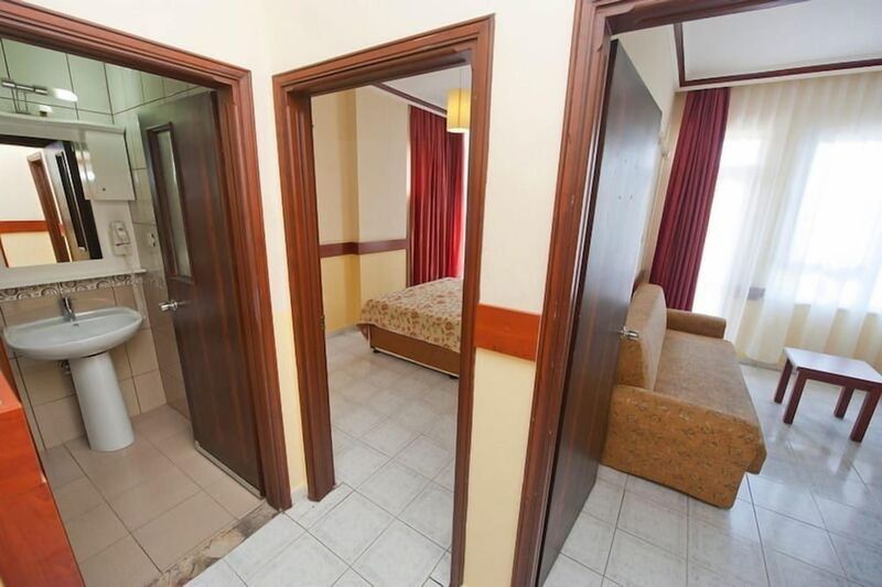 Lavinia Apart Hotel - Image 9