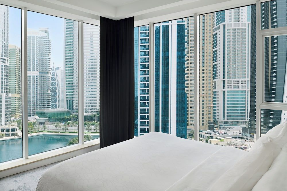 Moevenpick Hotel Jumeirah Lakes Towers - Image 2