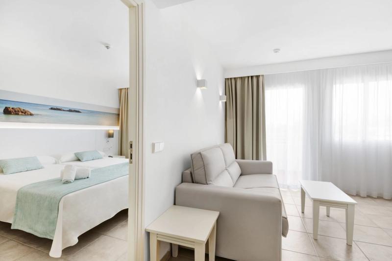 AluaSun Continental Park Hotel & Apartments - Image 8