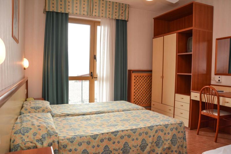 Hotel Florida - Image 2